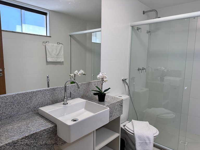 Bungalow 2 suites exclusive access to the beach!N3